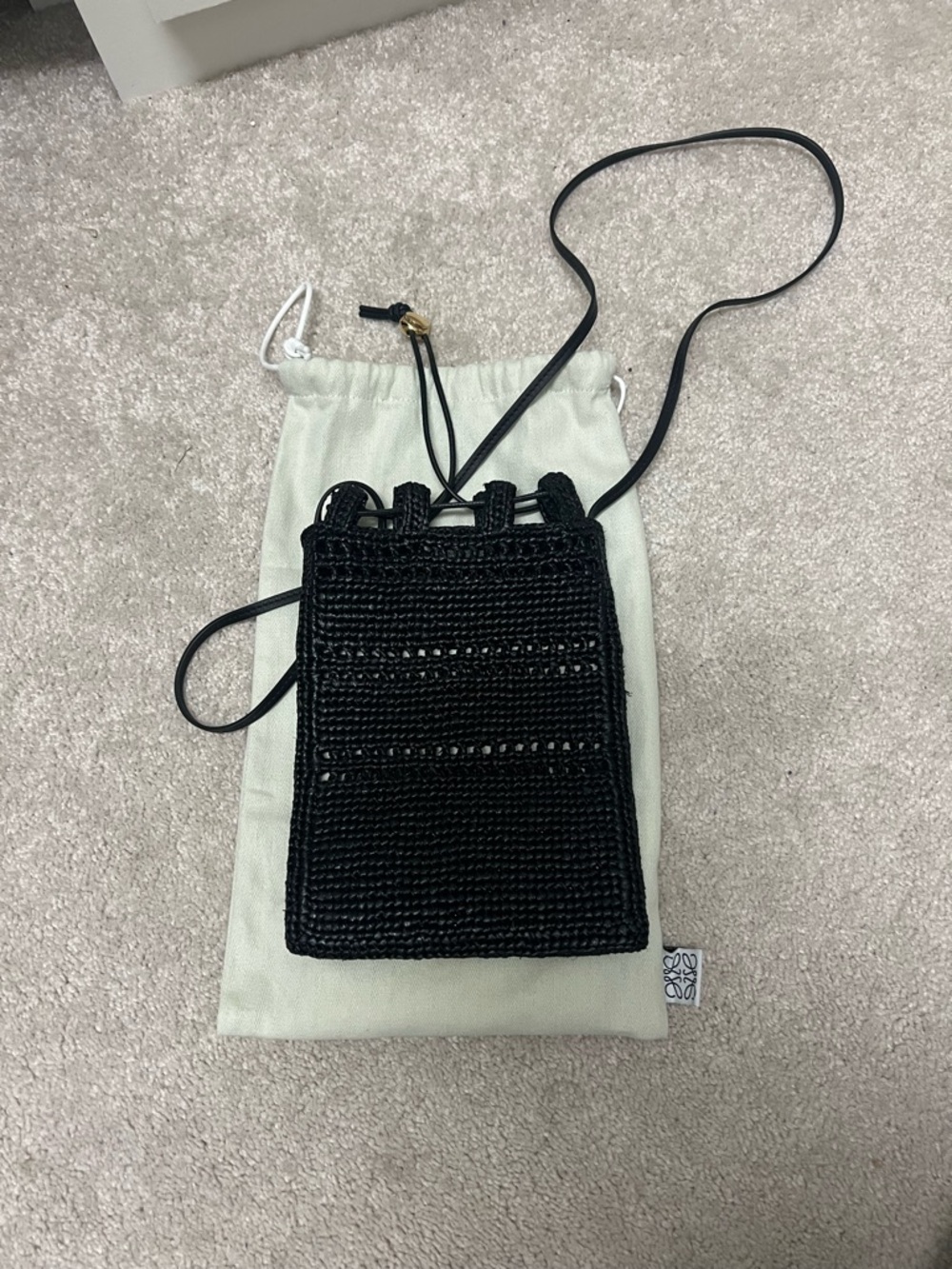 Loewe Drawstring Pocket in Raffia - Picture 3 of 5